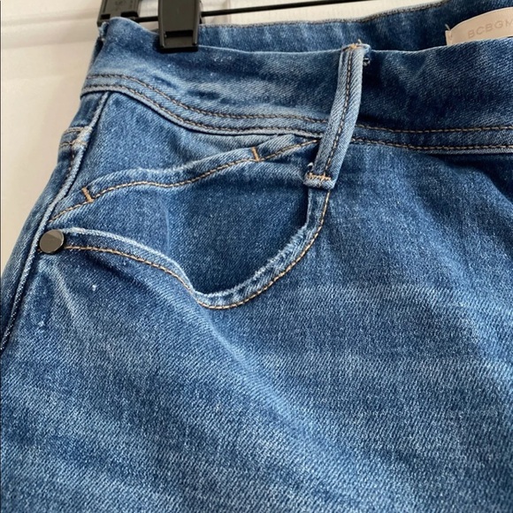 High Rise Cropped Jeans👖 - Picture 5 of 10